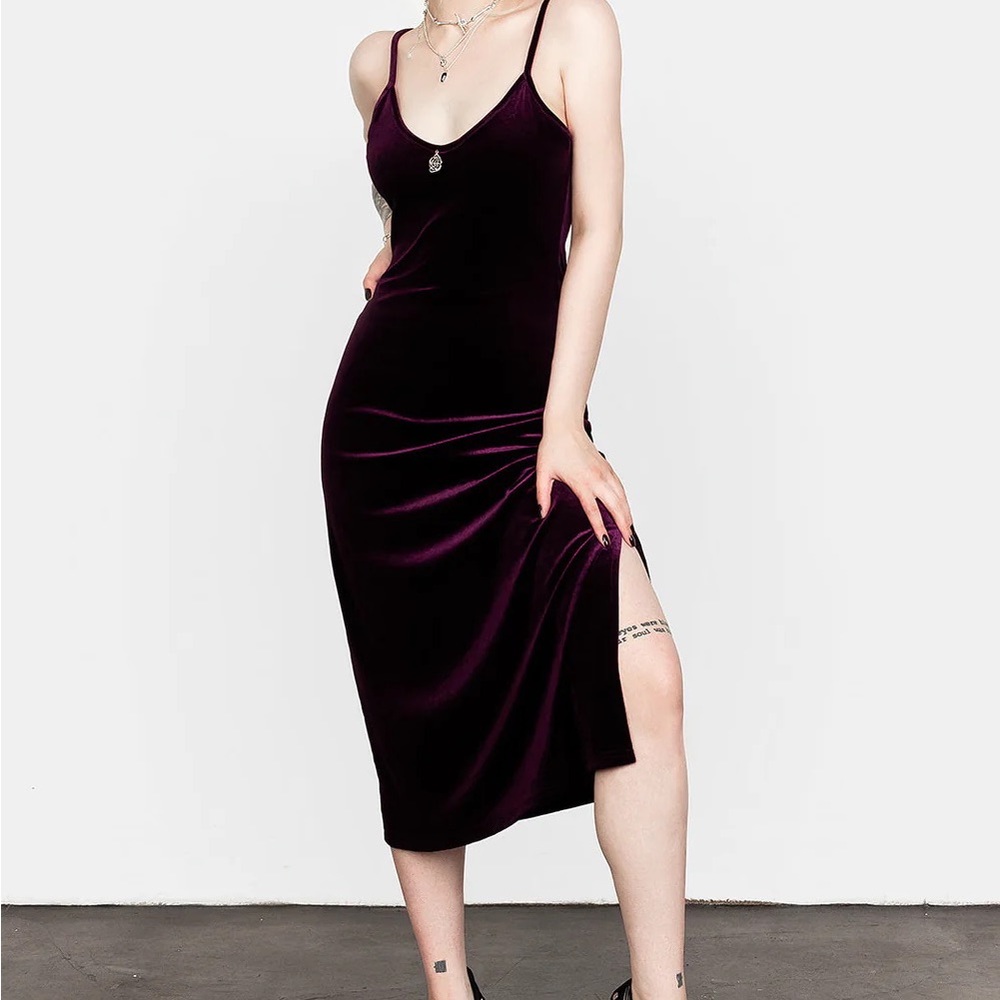 Disturbia Velvet Midi Slip Dress in Deep Plum - Picture 2 of 2